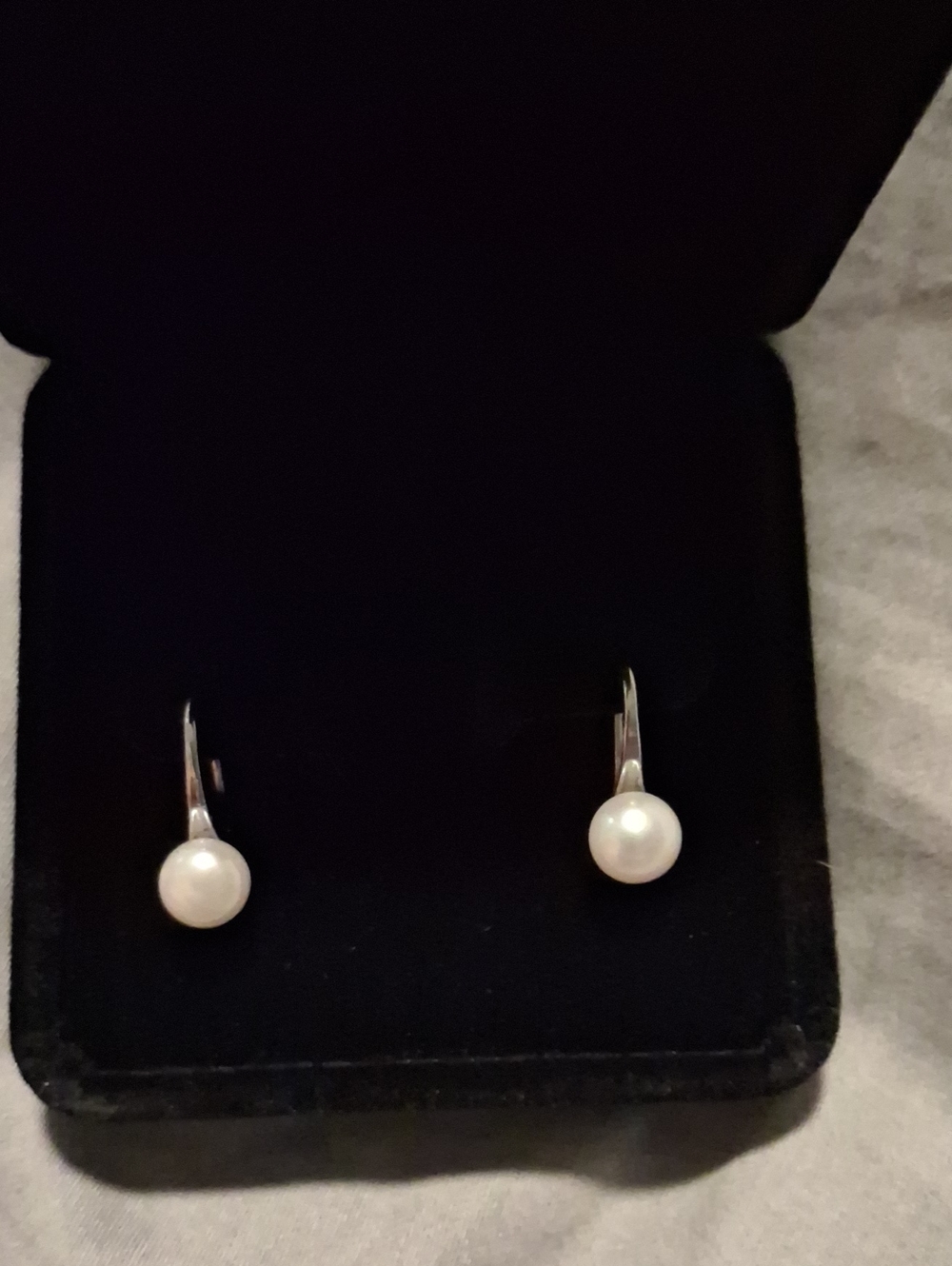 LOW START!!! New Genuine Pearl Drop Earrings In White Or Cream Pink Hue Colors